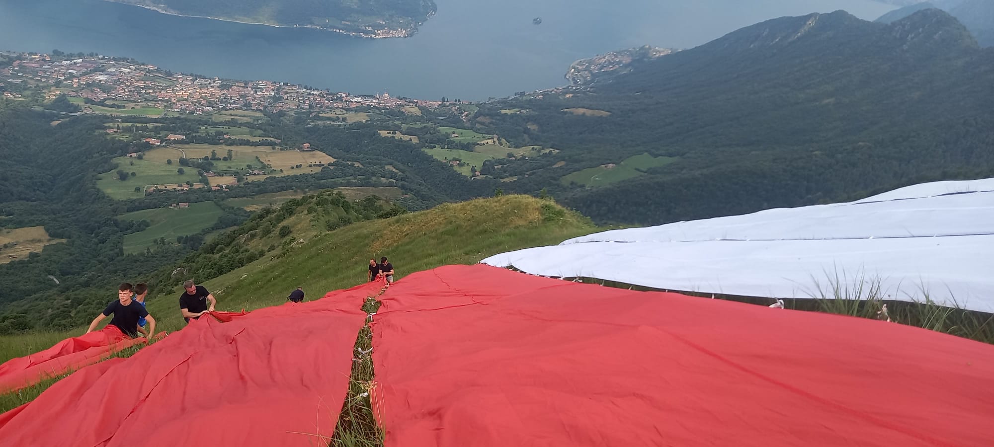 IL TRICOLORE COLORA DI NUOVO LA PUNTA ALMANA